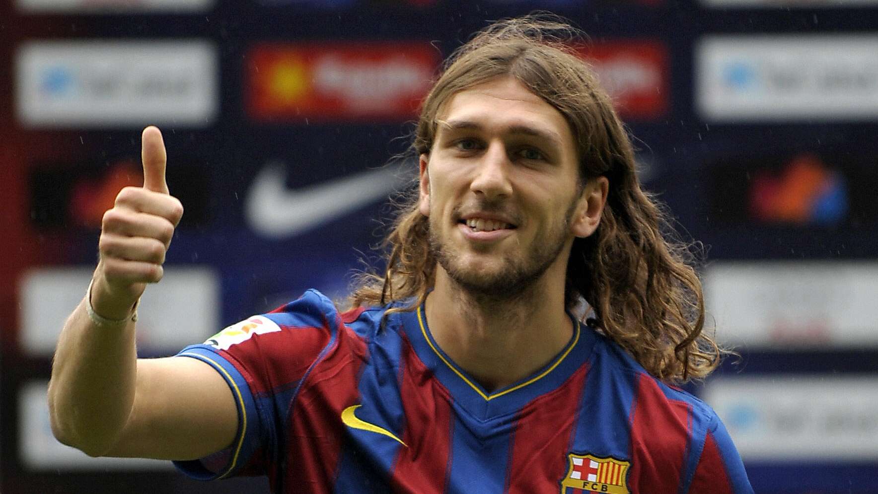 随着全球足 随着全球足